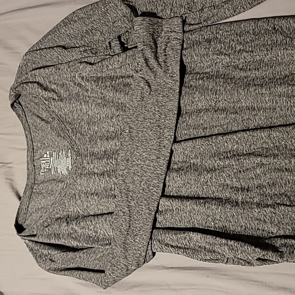 Long sleeve maternity shirt